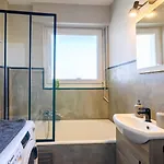 26 M2 A - Terrasse & Stationnement - Acces Uha & Tram Apartment *