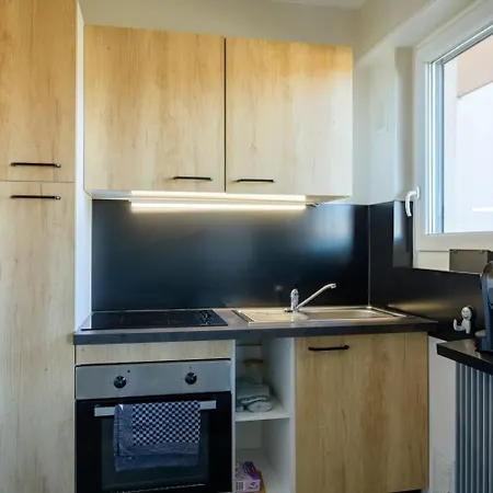 26 M2 A - Terrasse & Stationnement - Acces Uha & Tram Apartment
